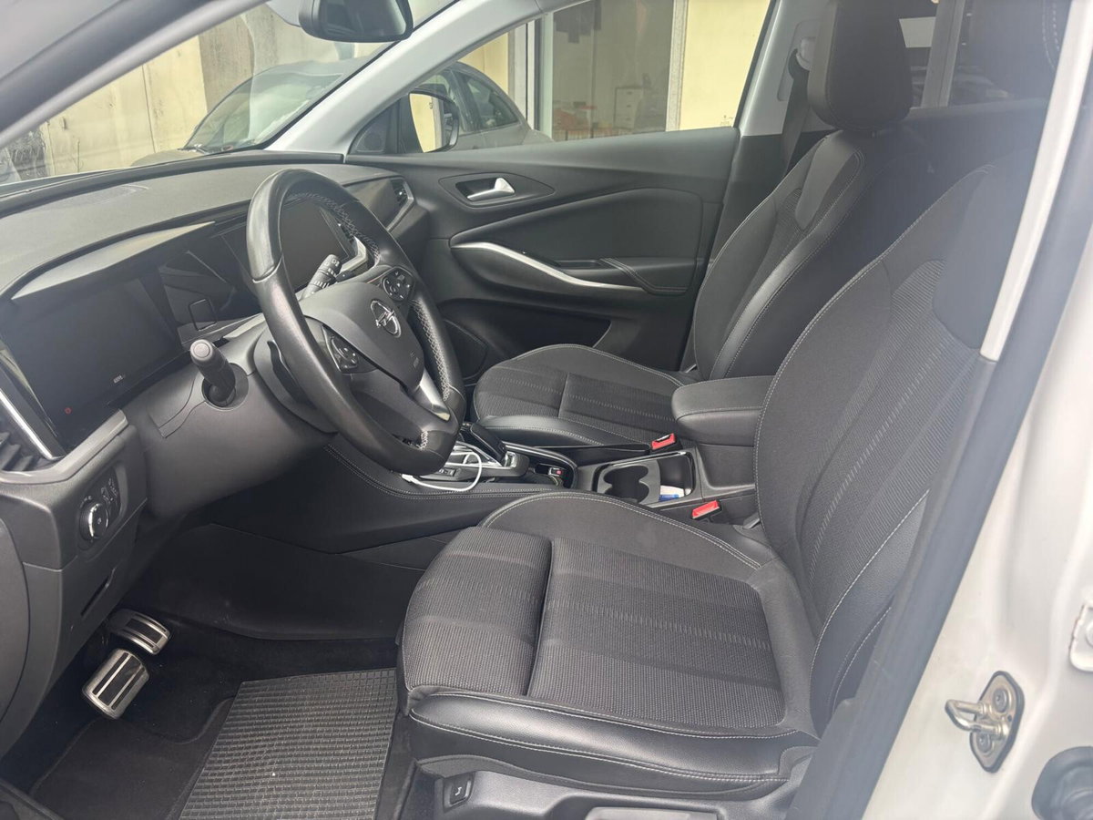 Opel Grandland 1.2 Turbo 12V 130 CV aut. Business Elegance (7)