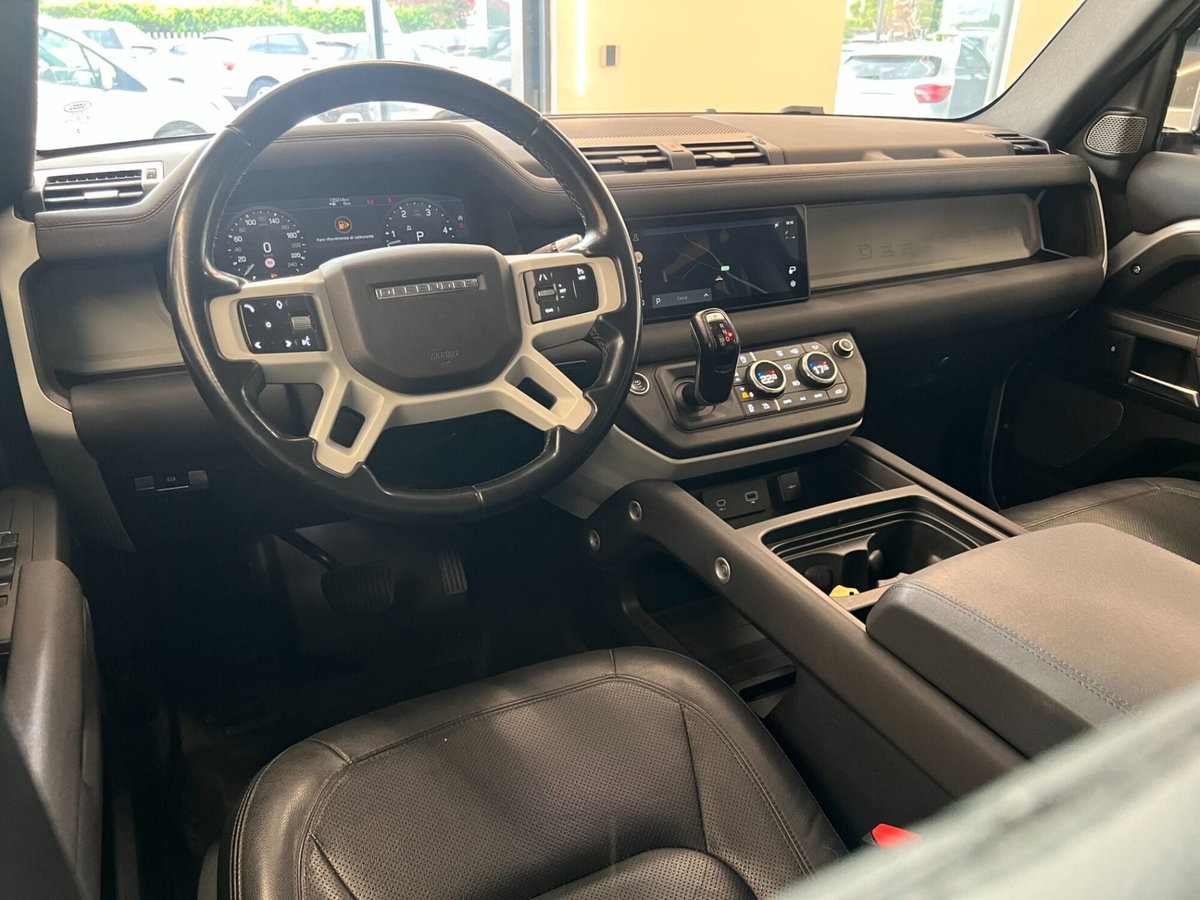 Land Rover Defender 110 3.0d i6 mhev X-Dynamic SE awd 200cv auto (12)