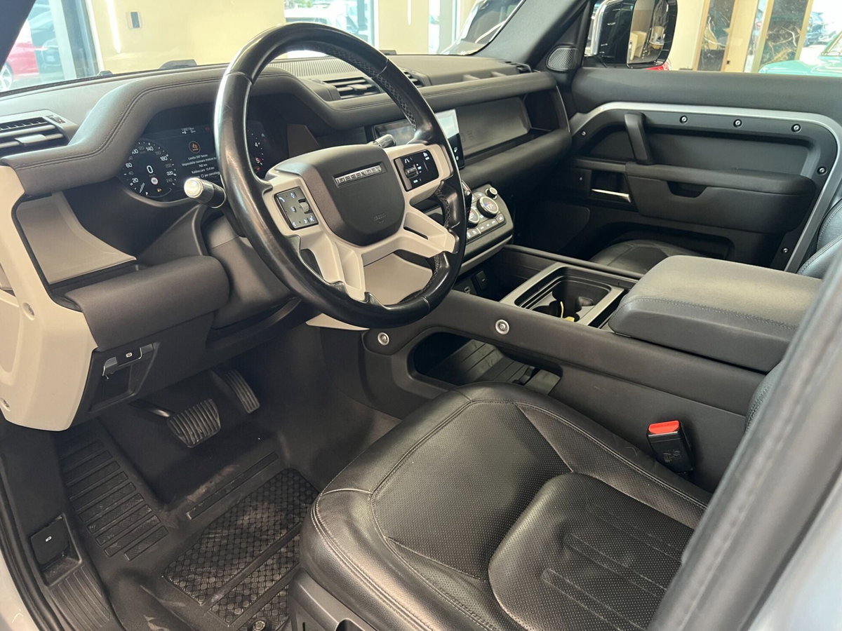 Land Rover Defender 110 3.0d i6 mhev X-Dynamic SE awd 200cv auto (8)
