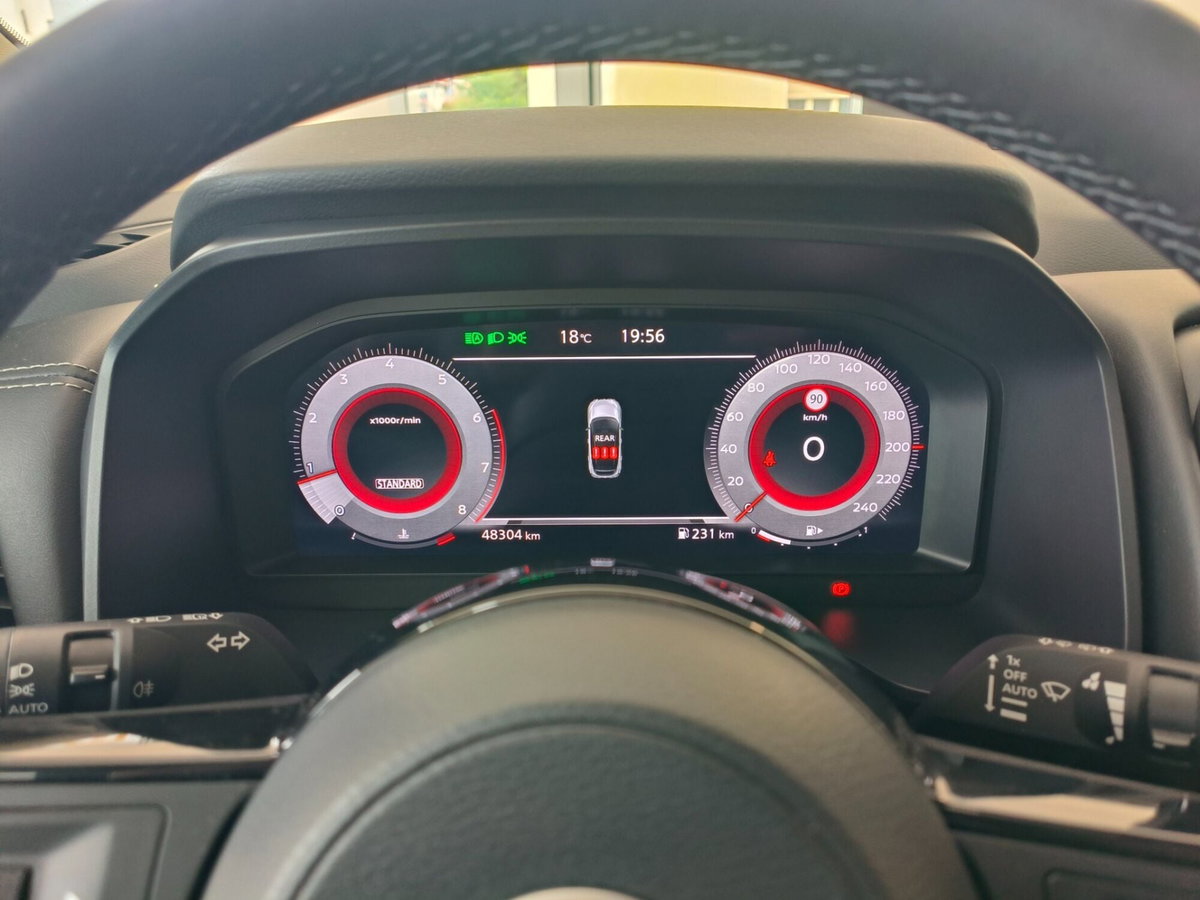 Nissan Qashqai 1.3 mhev N-Connecta 2wd 140cv (14)