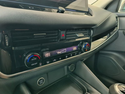 Nissan Qashqai 1.3 mhev N-Connecta 2wd 140cv (16)