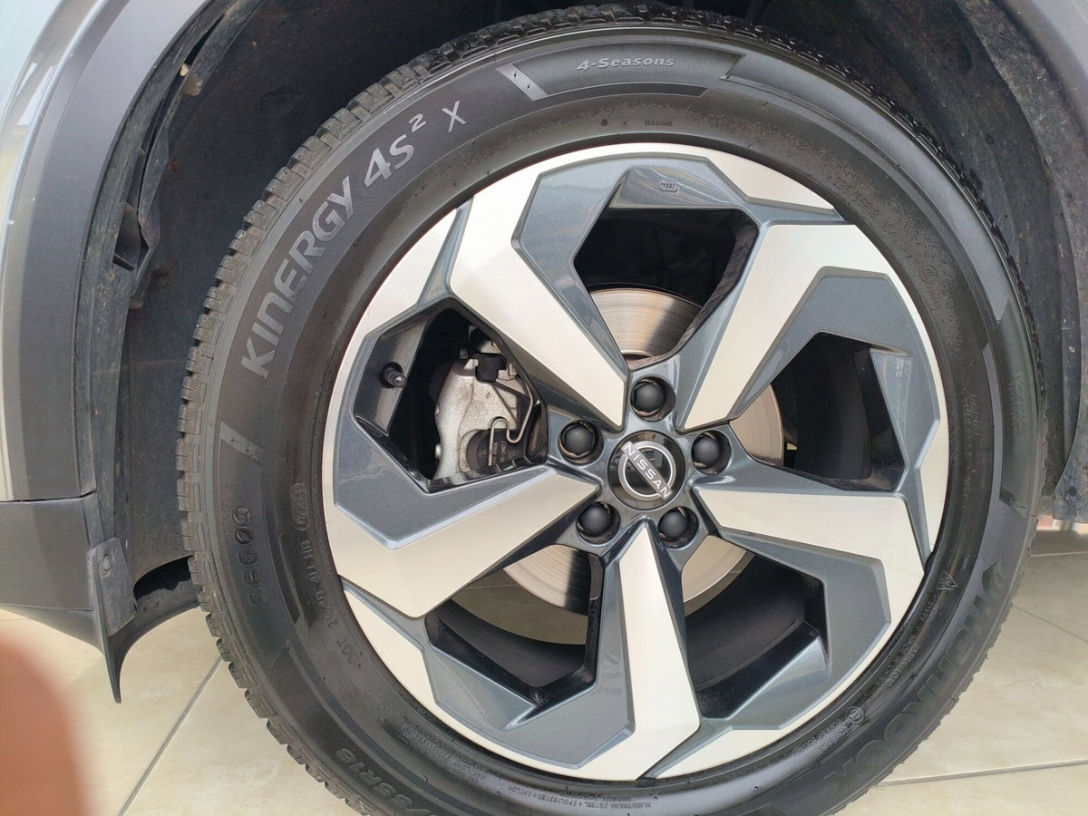 Nissan Qashqai 1.3 mhev N-Connecta 2wd 140cv (9)