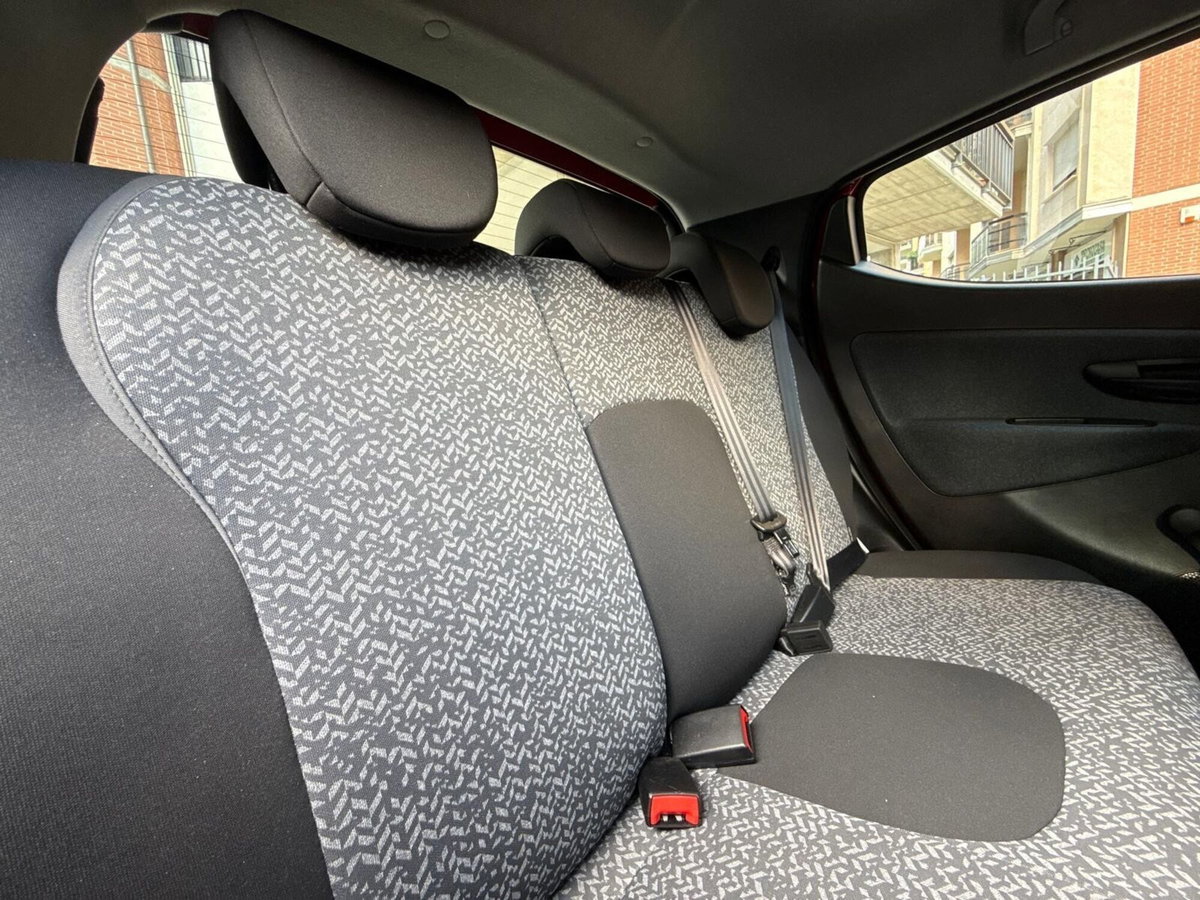 Lancia Ypsilon 1.2 69 CV 5 porte GPL Silver Plus (16)