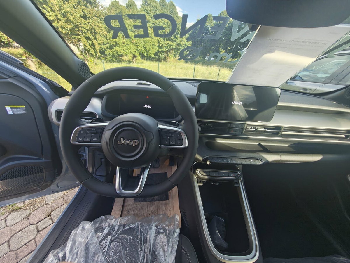 Jeep Avenger 1.2 turbo Summit fwd 100cv (11)