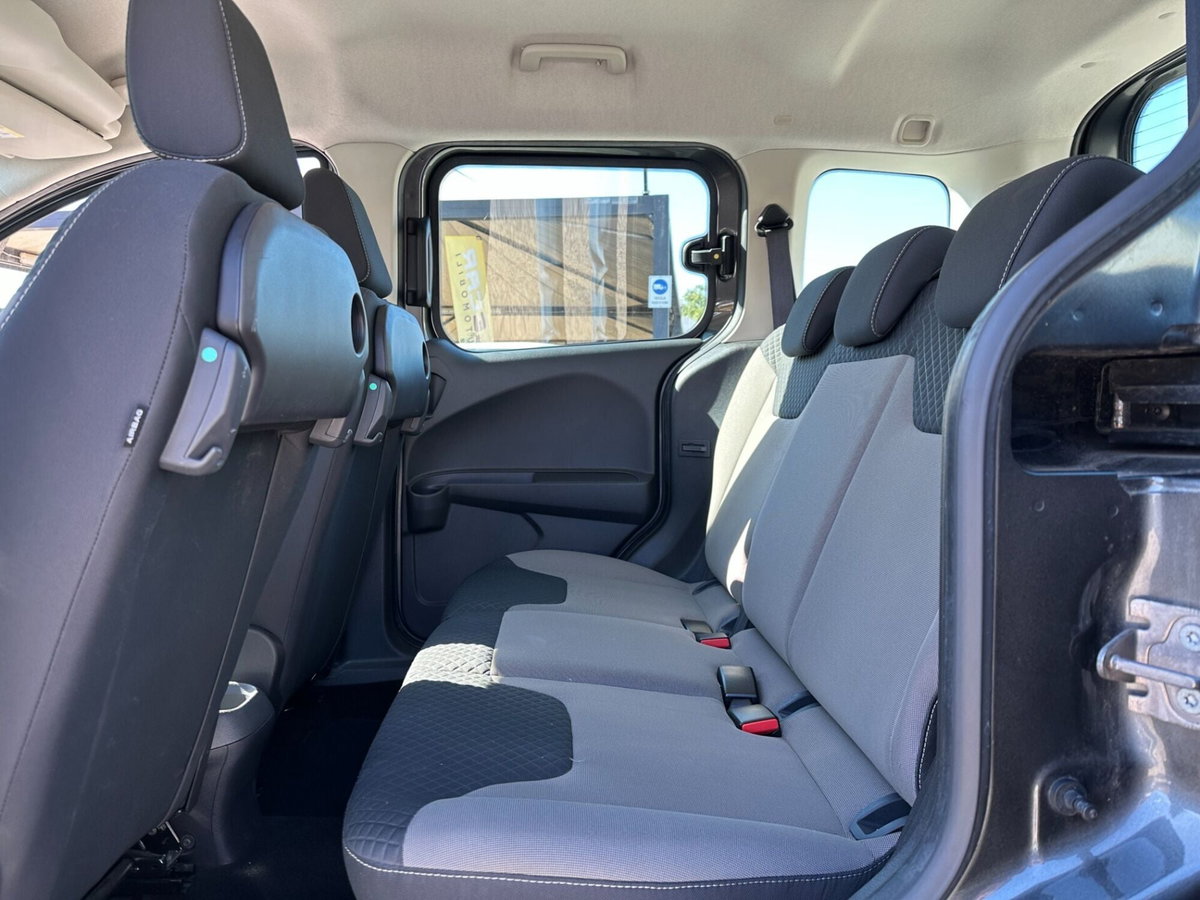 Ford Tourneo Connect 1.0 EcoBoost Plus (15)