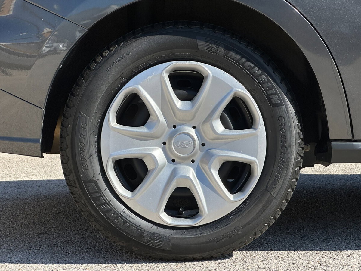 Ford Tourneo Connect 1.0 EcoBoost Plus (9)