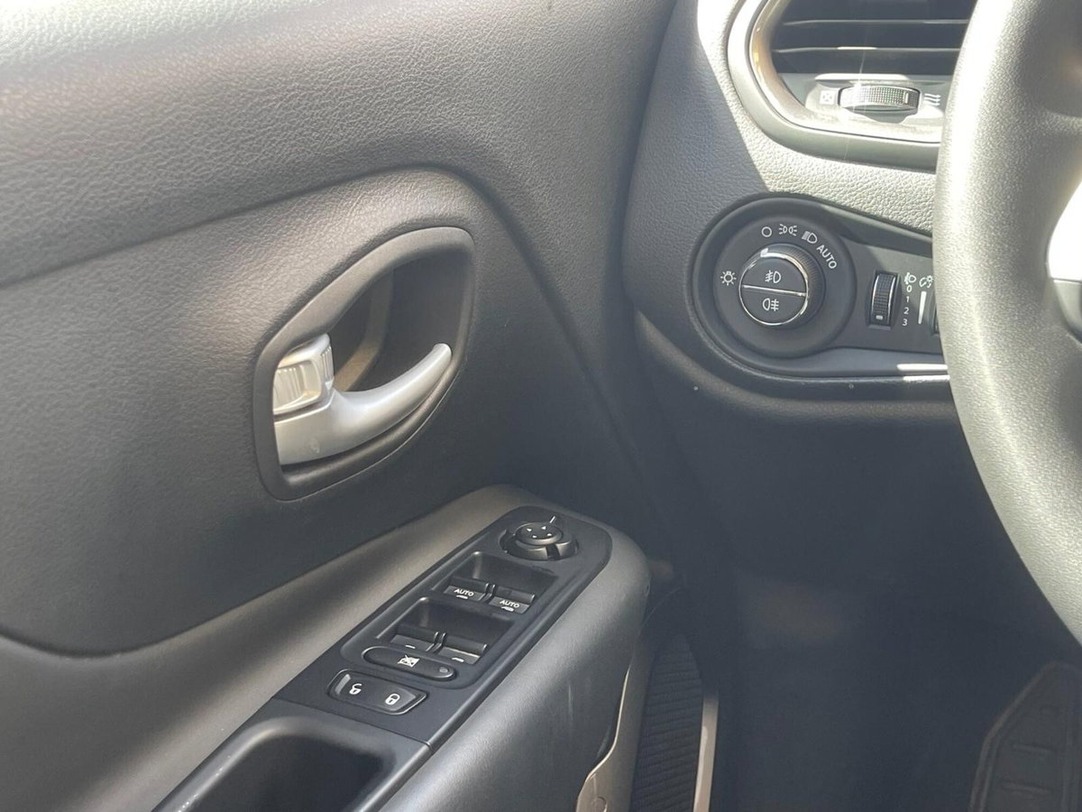 Jeep Renegade 1.6 Mjt 130 CV Limited (14)