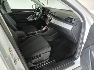 Audi Q3 45 TFSI e S tronic Business (17)