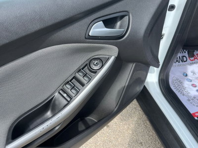 Ford Focus Station Wagon 1.6 TDCi 95 CV SW Titanium (10)
