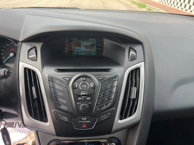 Ford Focus Station Wagon 1.6 TDCi 95 CV SW Titanium (14)