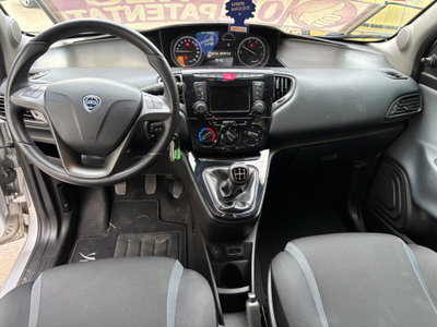 Lancia Ypsilon 1.3 MJT 16V 80 CV 5 porte S&S Platinum (12)