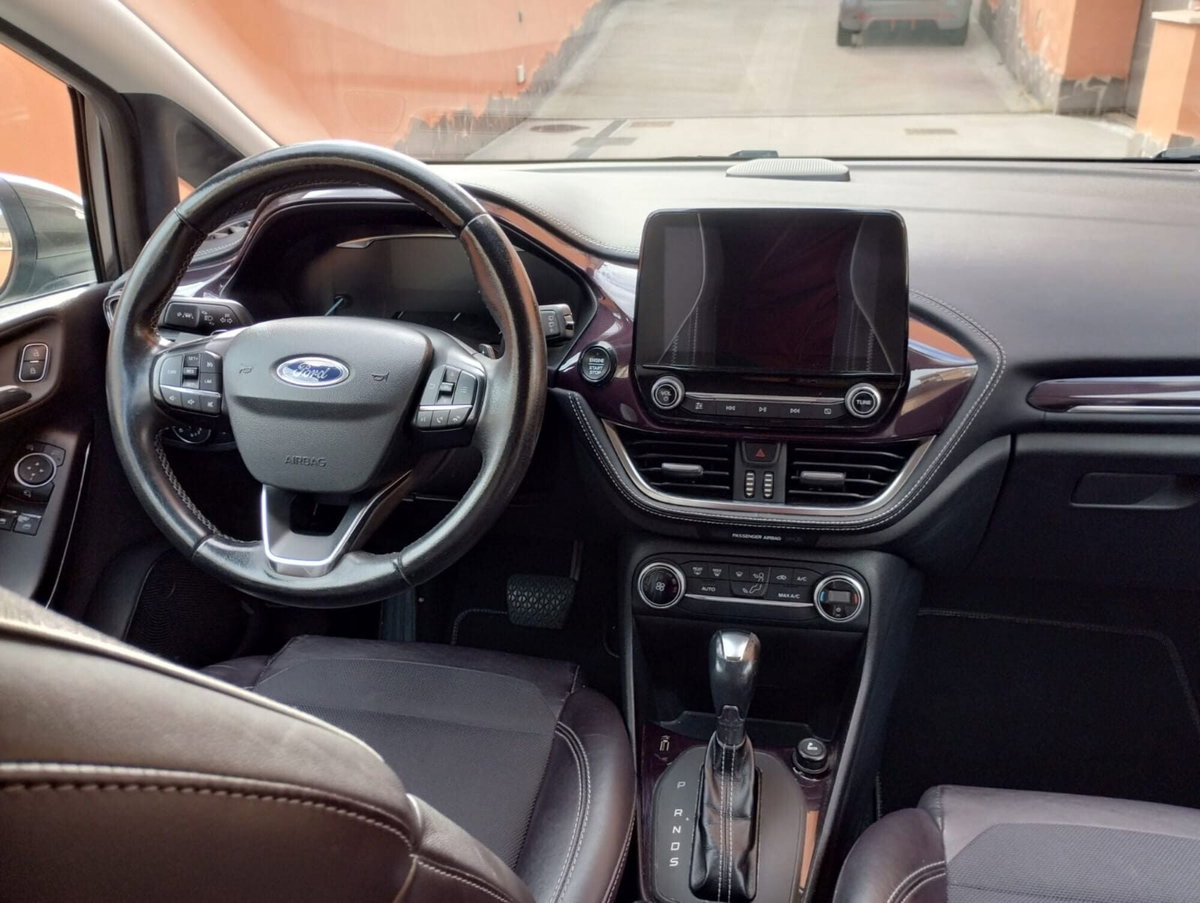 Ford Fiesta 1.0 Ecoboost 100 CV aut. 5 porte Vignale (8)