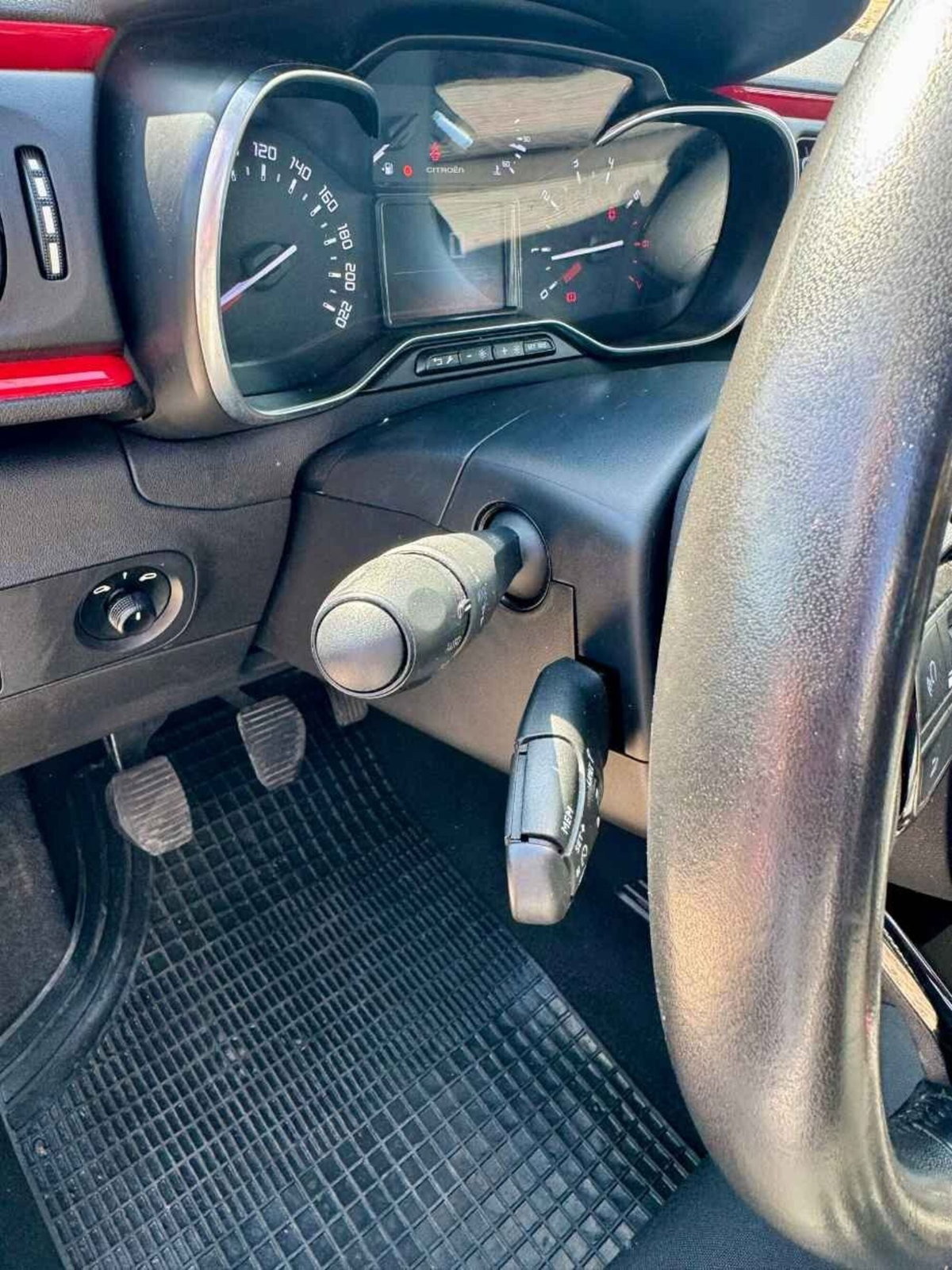 Citroen C3 BlueHDi 75 S&S Shine (18)