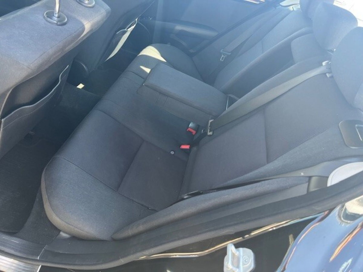 Mercedes-Benz Classe C 200 CDI BlueEFFICIENCY Elegance (9)