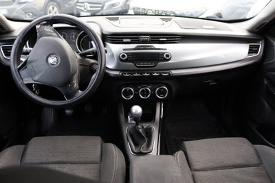 Alfa Romeo Giulietta 1.6 JTDm-2 Progression c/CL (12)