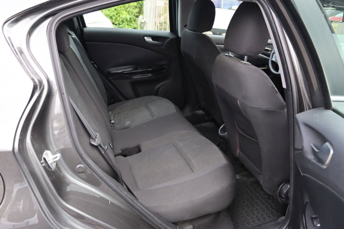Alfa Romeo Giulietta 1.6 JTDm-2 Progression c/CL (15)