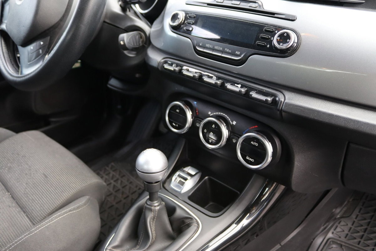 Alfa Romeo Giulietta 1.6 JTDm-2 Progression c/CL (18)