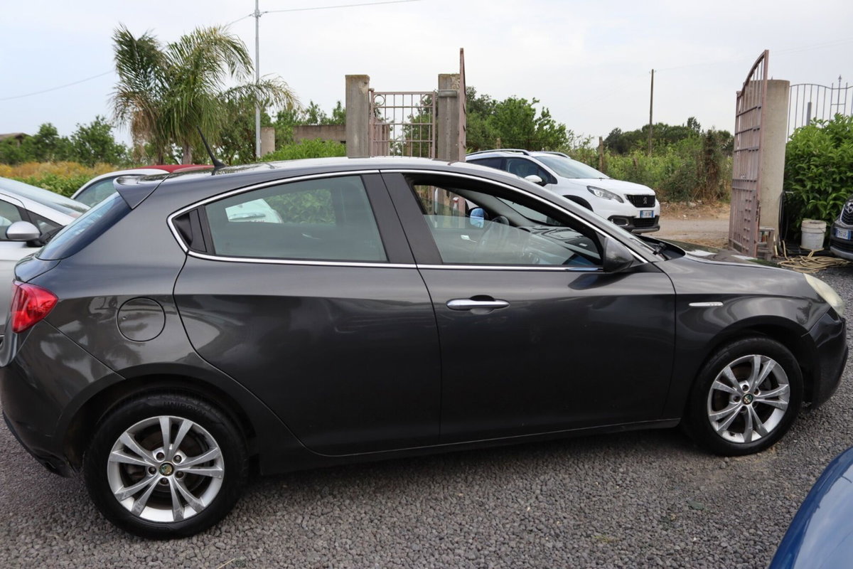 Alfa Romeo Giulietta 1.6 JTDm-2 Progression c/CL (7)