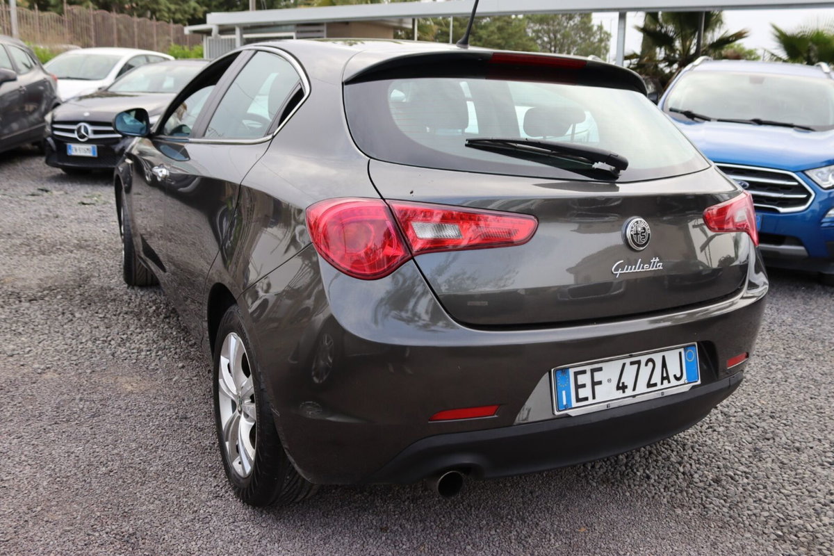 Alfa Romeo Giulietta 1.6 JTDm-2 Progression c/CL (8)