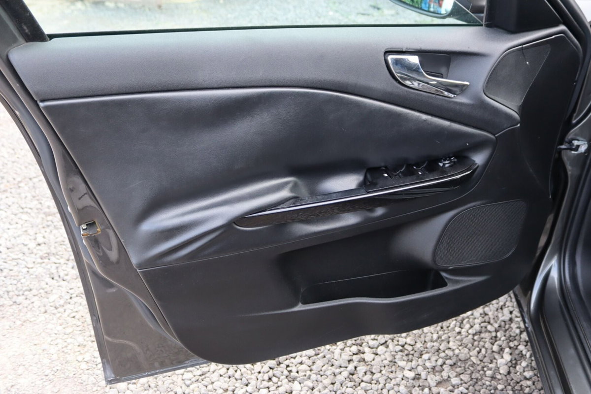 Alfa Romeo Giulietta 1.6 JTDm-2 Progression c/CL (9)