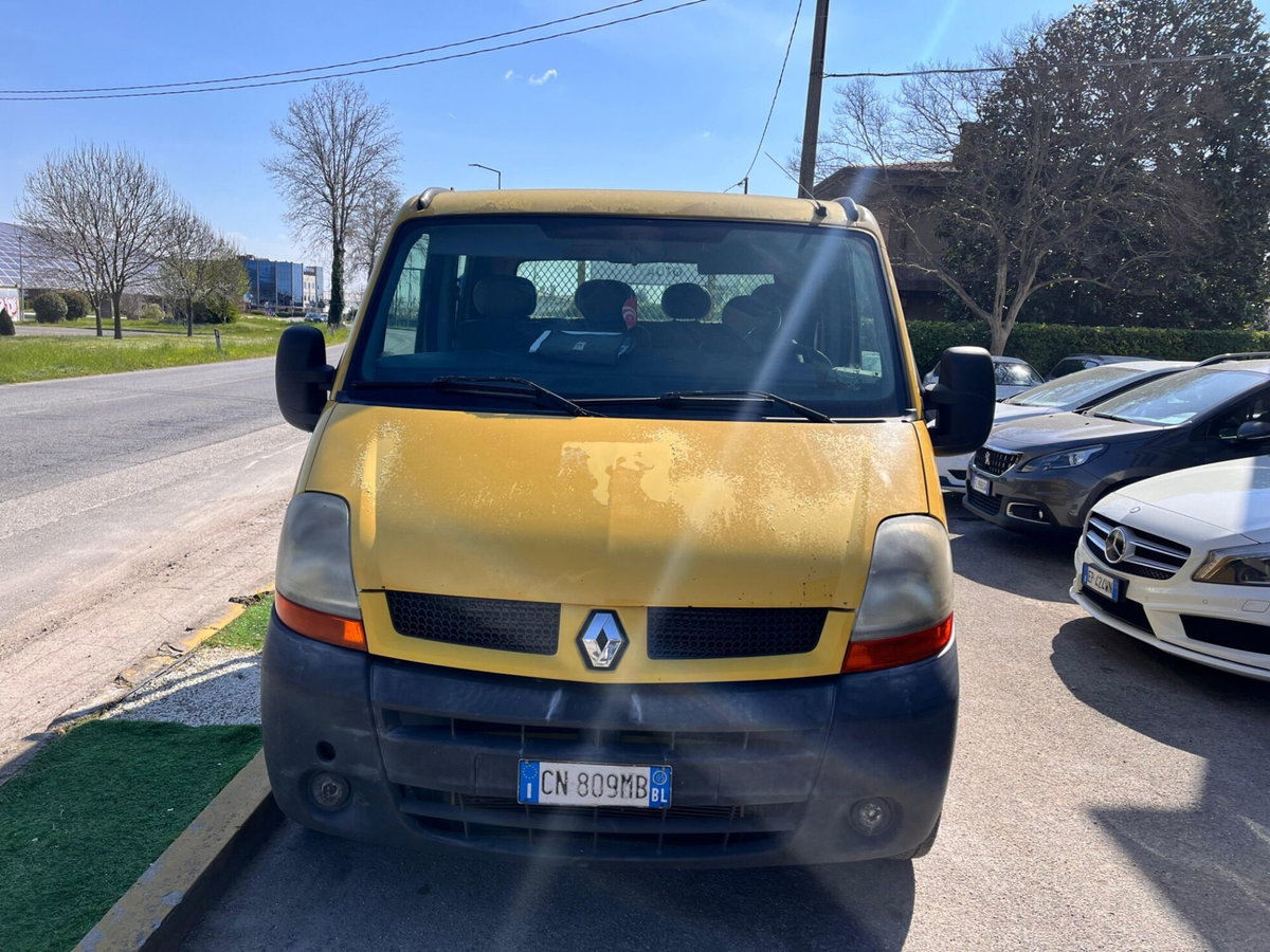 Renault Master Furgone T35/120 2.5 dCi PC-TN Furgone Confort (2)