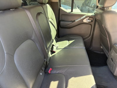 Nissan Navara 2.5 dCi 4 porte Double Cab LE (10)