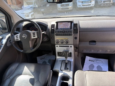 Nissan Navara 2.5 dCi 4 porte Double Cab LE (11)