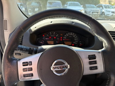 Nissan Navara 2.5 dCi 4 porte Double Cab LE (16)