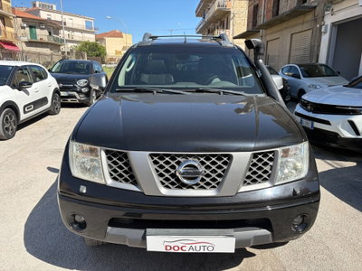Nissan Navara 2.5 dCi 4 porte Double Cab LE (2)