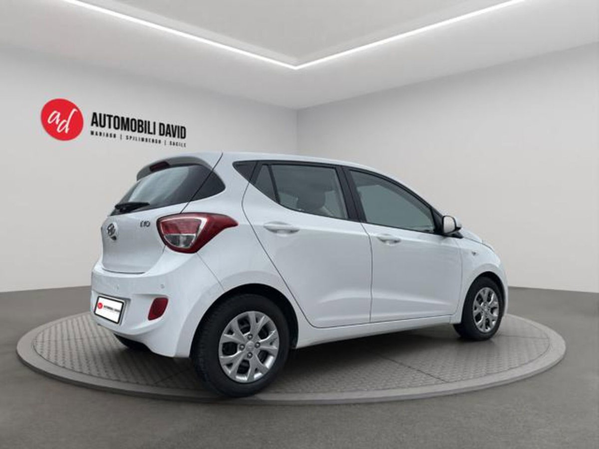 Hyundai i10 1.0 MPI Advanced (4)