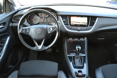 Opel Grandland 1.5 diesel Ecotec aut. Business Elegance (7)