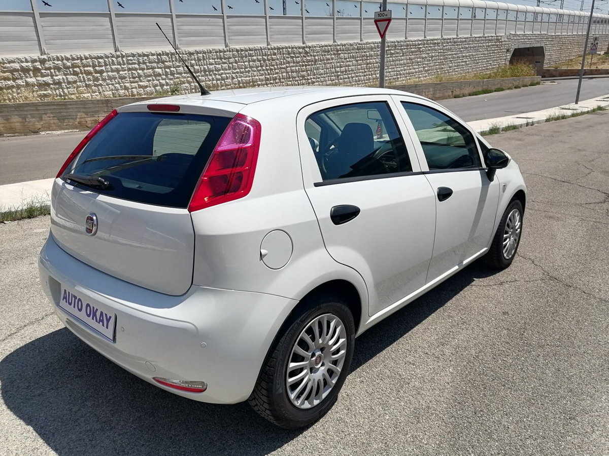 Fiat Punto 1.3 MJT II S&S 95 CV 5 porte Street (4)
