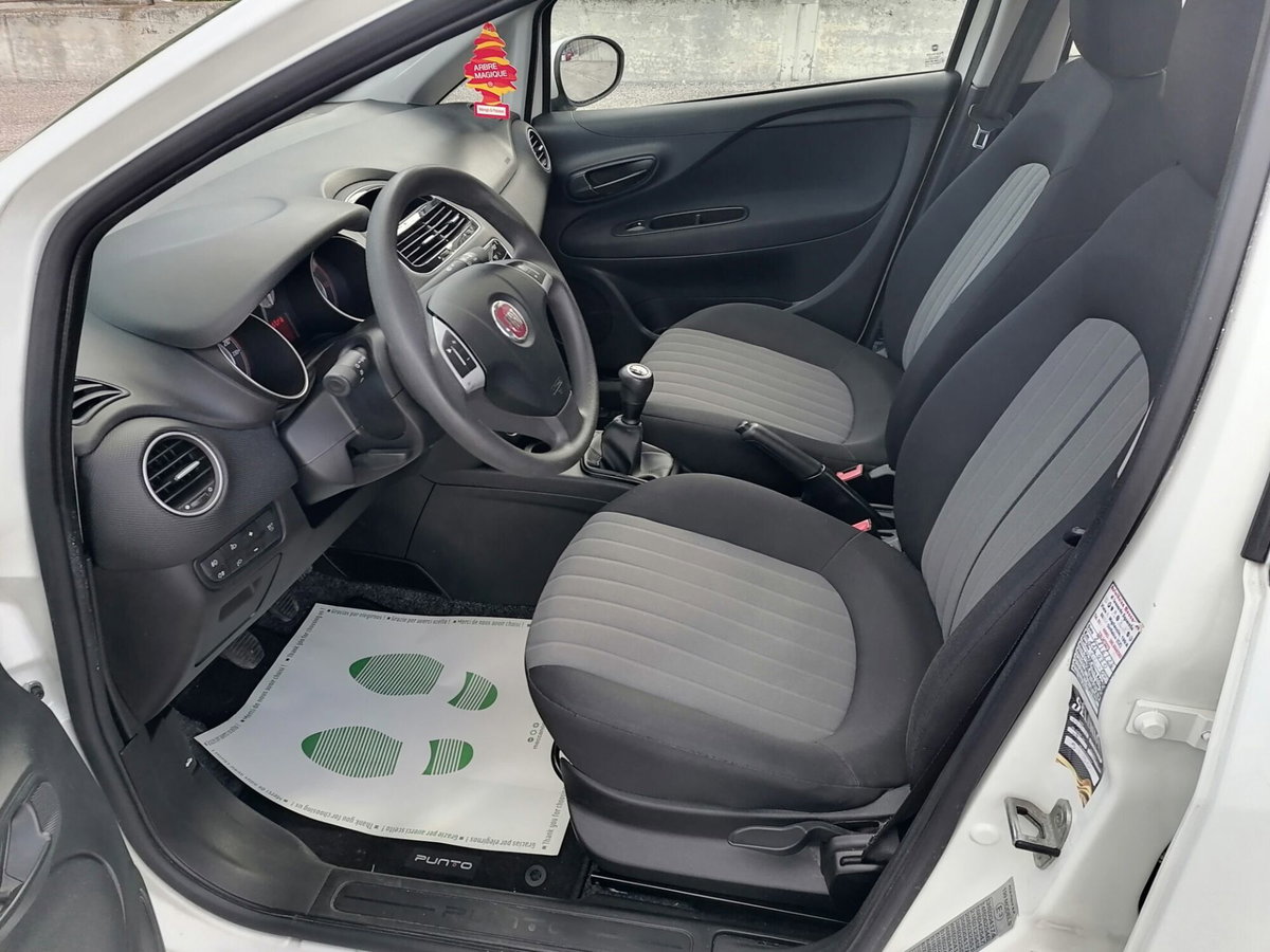 Fiat Punto 1.3 MJT II S&S 95 CV 5 porte Street (9)
