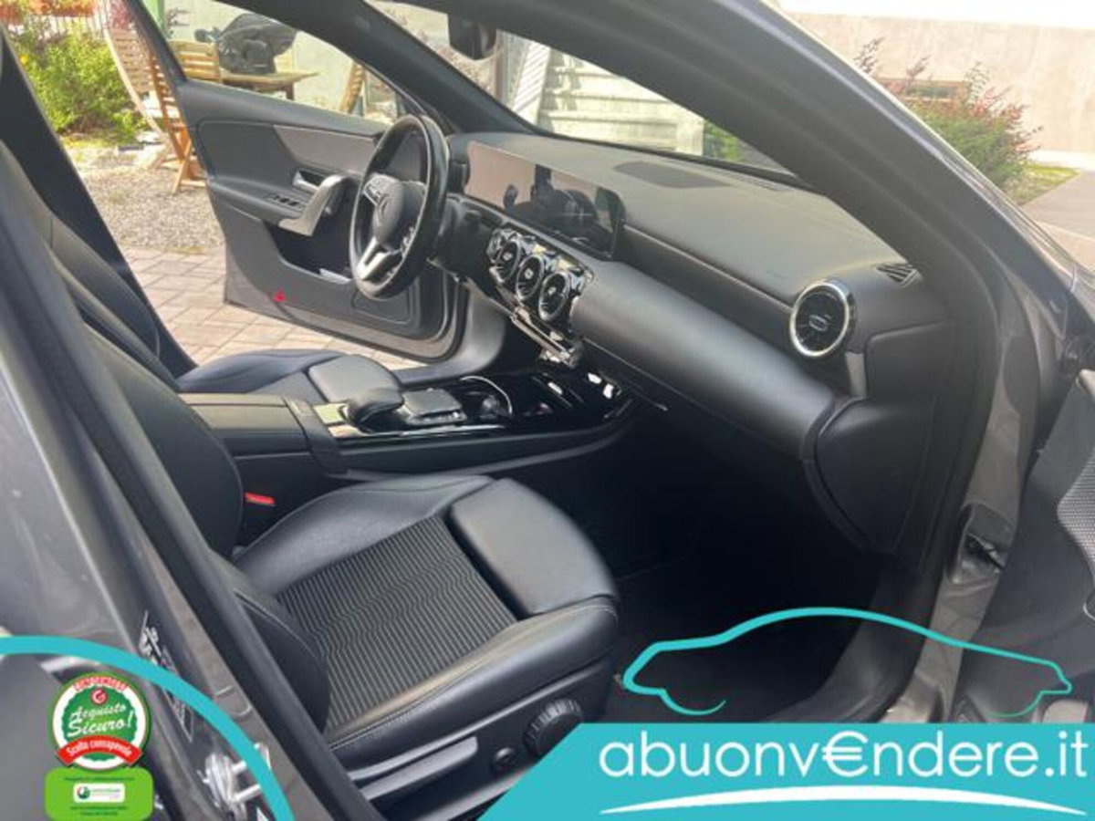 Mercedes-Benz Classe A Sedan 180 d Automatic 4p. Business (14)