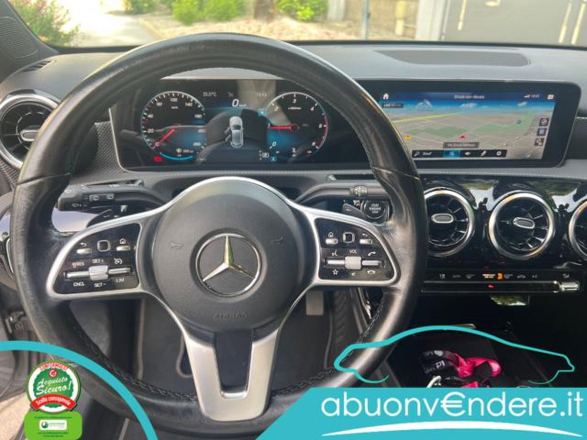Mercedes-Benz Classe A Sedan 180 d Automatic 4p. Business (16)