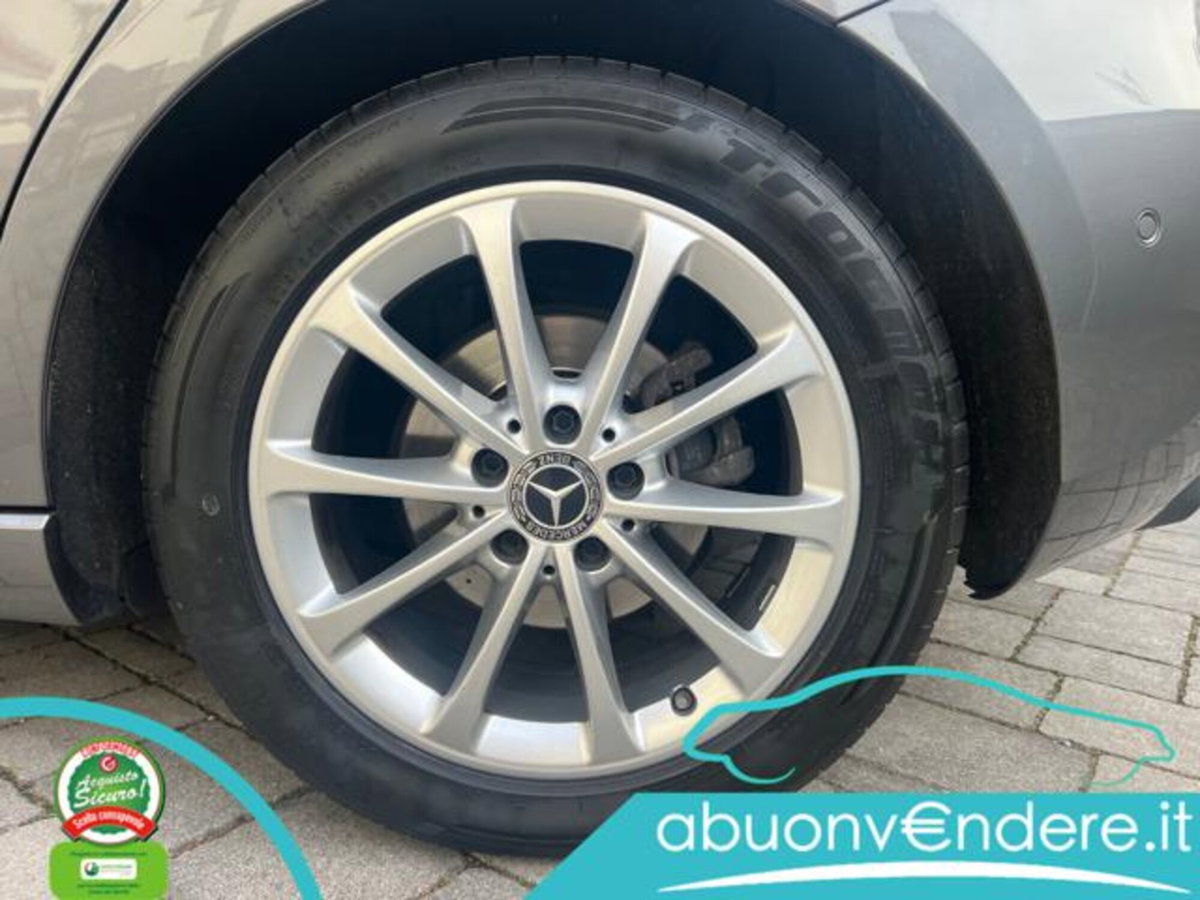 Mercedes-Benz Classe A Sedan 180 d Automatic 4p. Business (20)