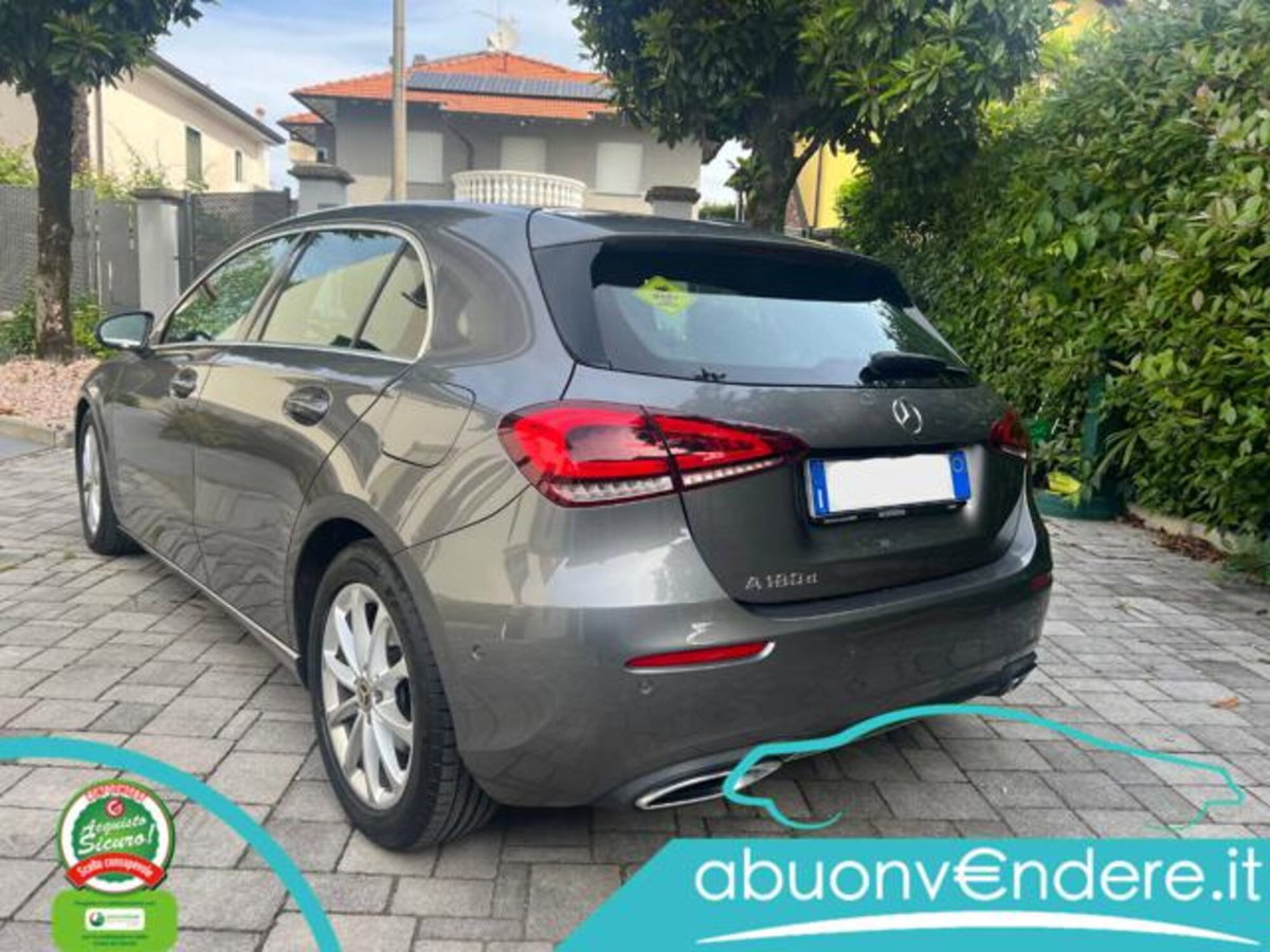 Mercedes-Benz Classe A Sedan 180 d Automatic 4p. Business (5)