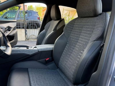 Peugeot 3008 1.2 hybrid Allure 145cv e-dcs6 (8)