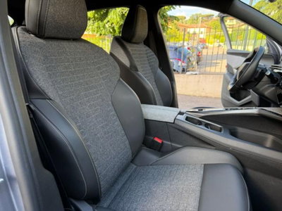 Peugeot 3008 1.2 hybrid Allure 145cv e-dcs6 (9)