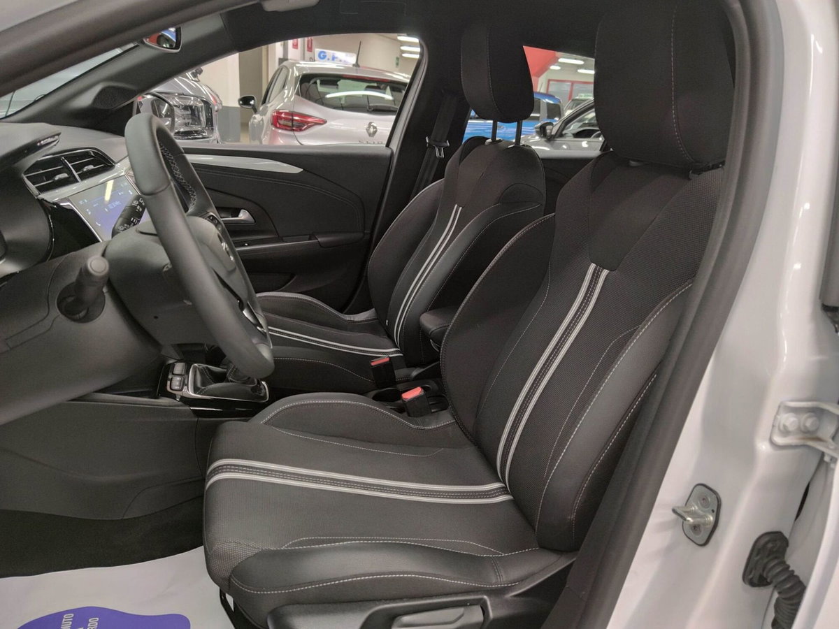 Opel Corsa 1.2 100 CV GS Line (13)