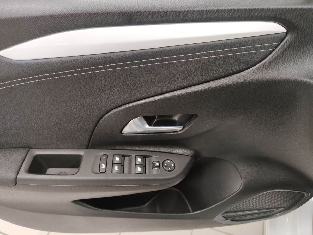 Opel Corsa 1.2 100 CV GS Line (15)