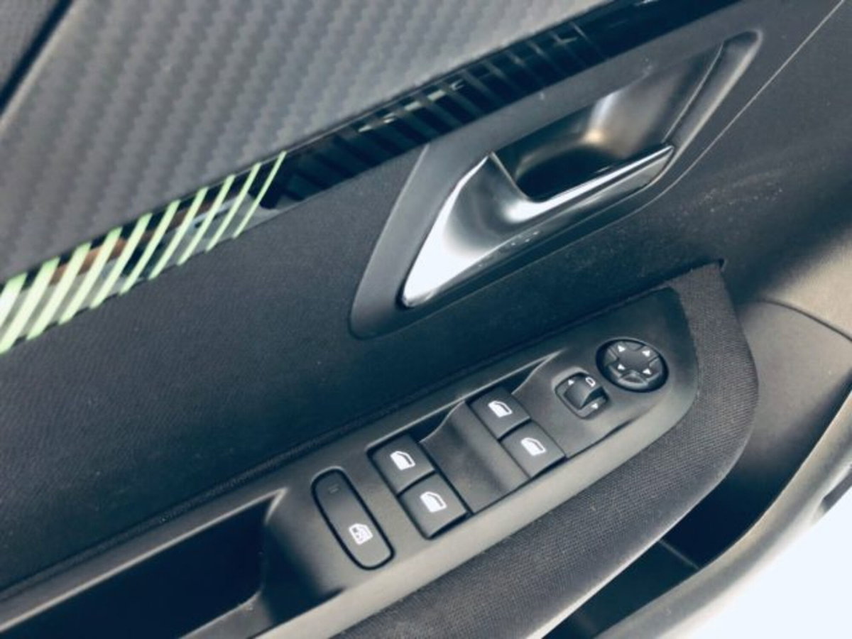 Peugeot 208 1.2 puretech Active s&s 75cv (19)