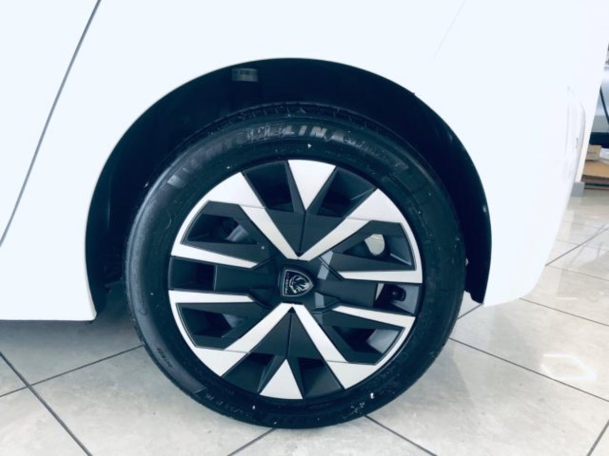 Peugeot 208 1.2 puretech Active s&s 75cv (7)