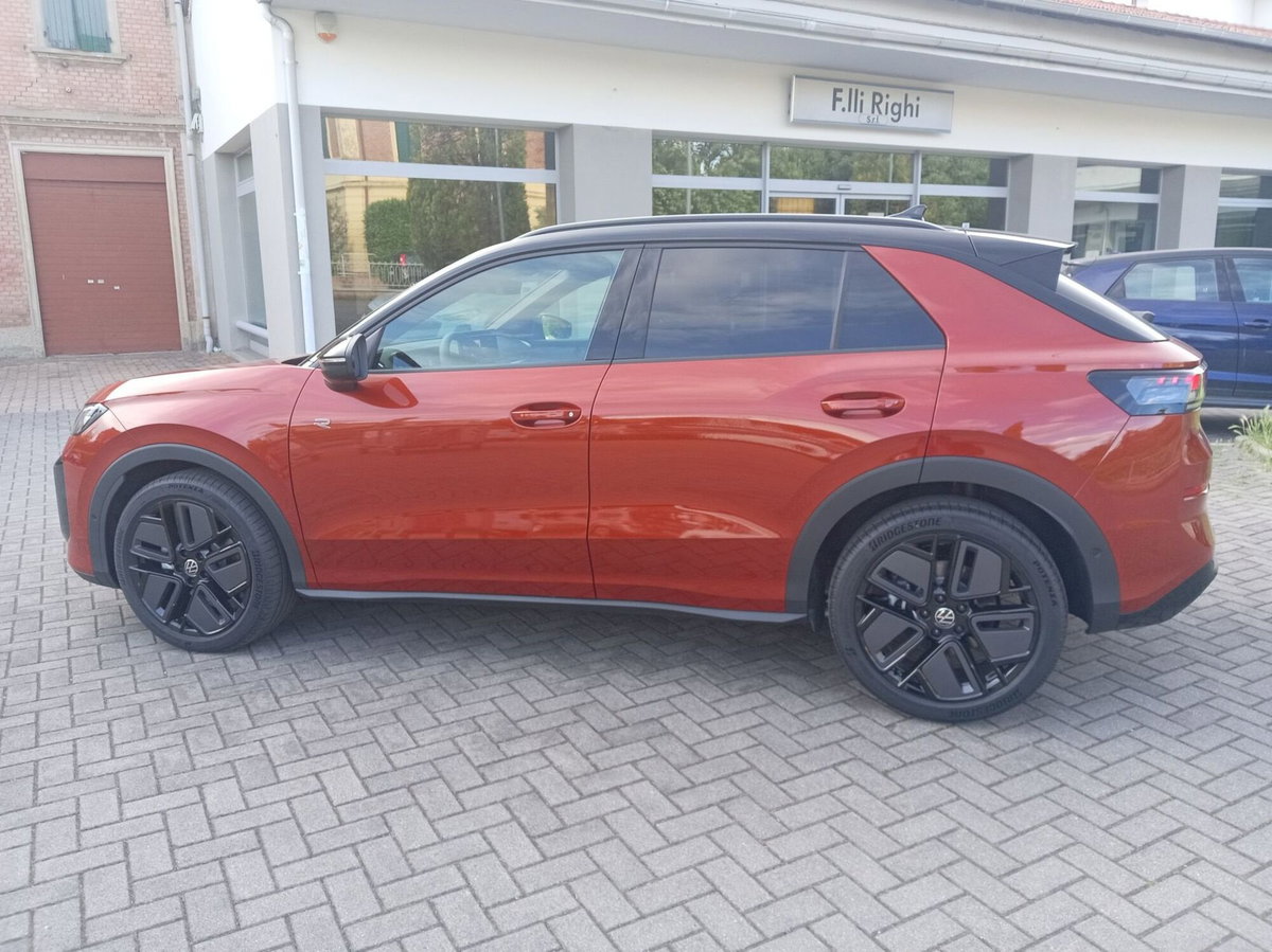 Volkswagen T-Roc 1.5 etsi R-Line 150cv dsg (11)