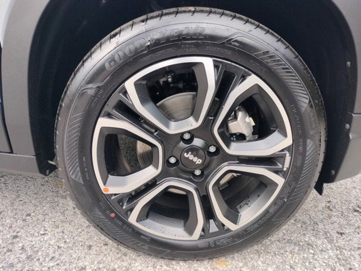 Jeep Avenger 1.2 turbo e-hybrid mhev Summit fwd 110cv edct6 (10)