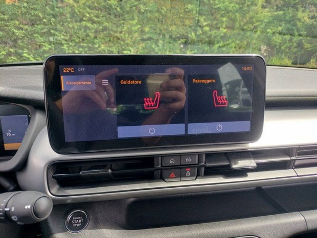 Jeep Avenger 1.2 turbo e-hybrid mhev Summit fwd 110cv edct6 (18)