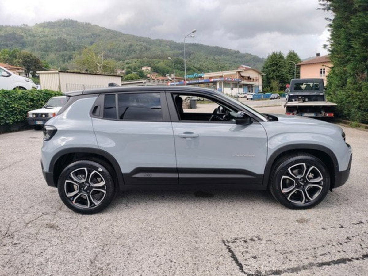 Jeep Avenger 1.2 turbo e-hybrid mhev Summit fwd 110cv edct6 (4)
