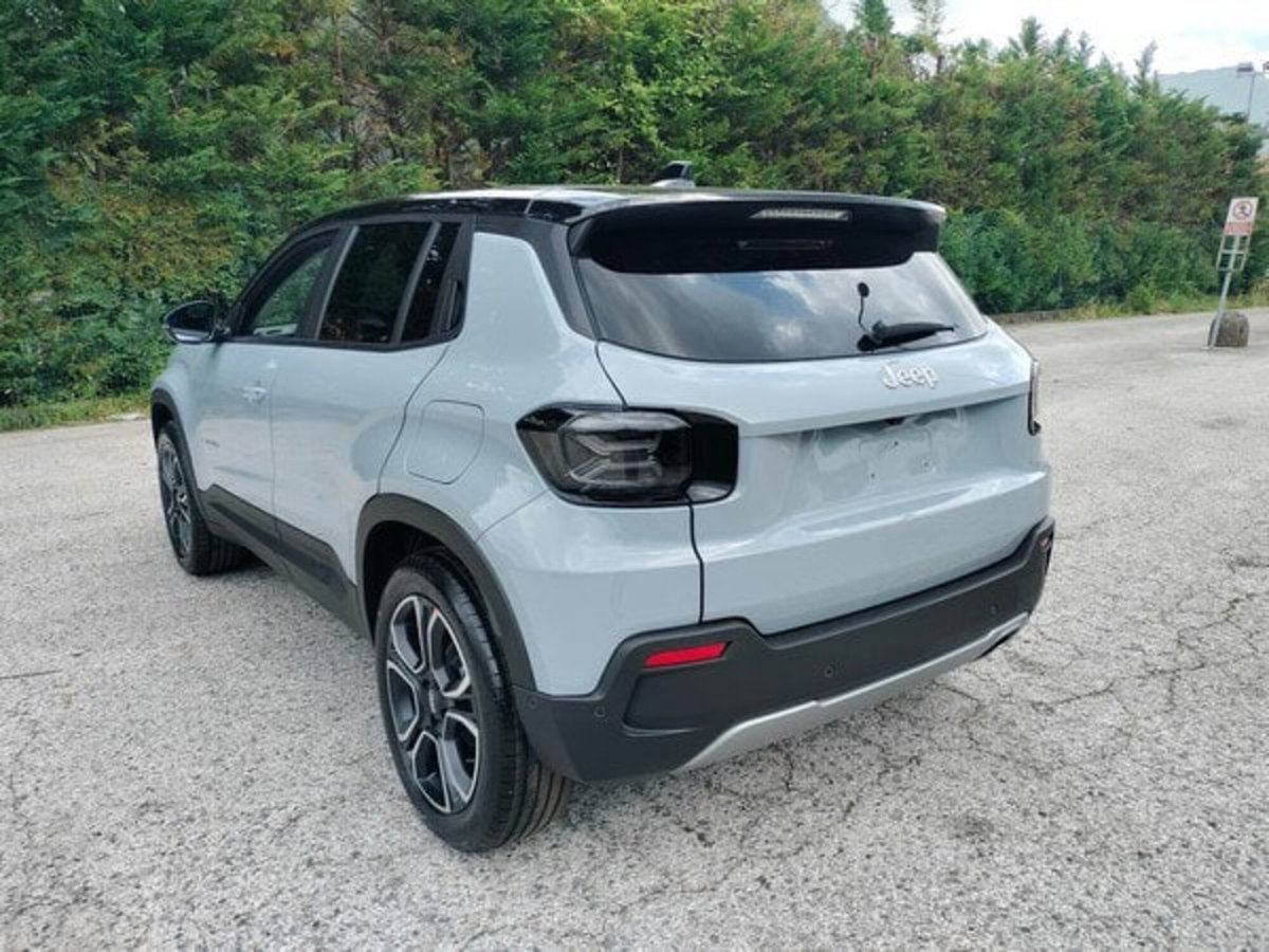 Jeep Avenger 1.2 turbo e-hybrid mhev Summit fwd 110cv edct6 (8)