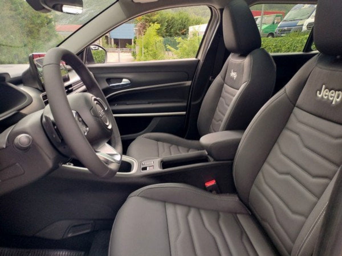 Jeep Avenger 1.2 turbo e-hybrid mhev Summit fwd 110cv edct6 (15)
