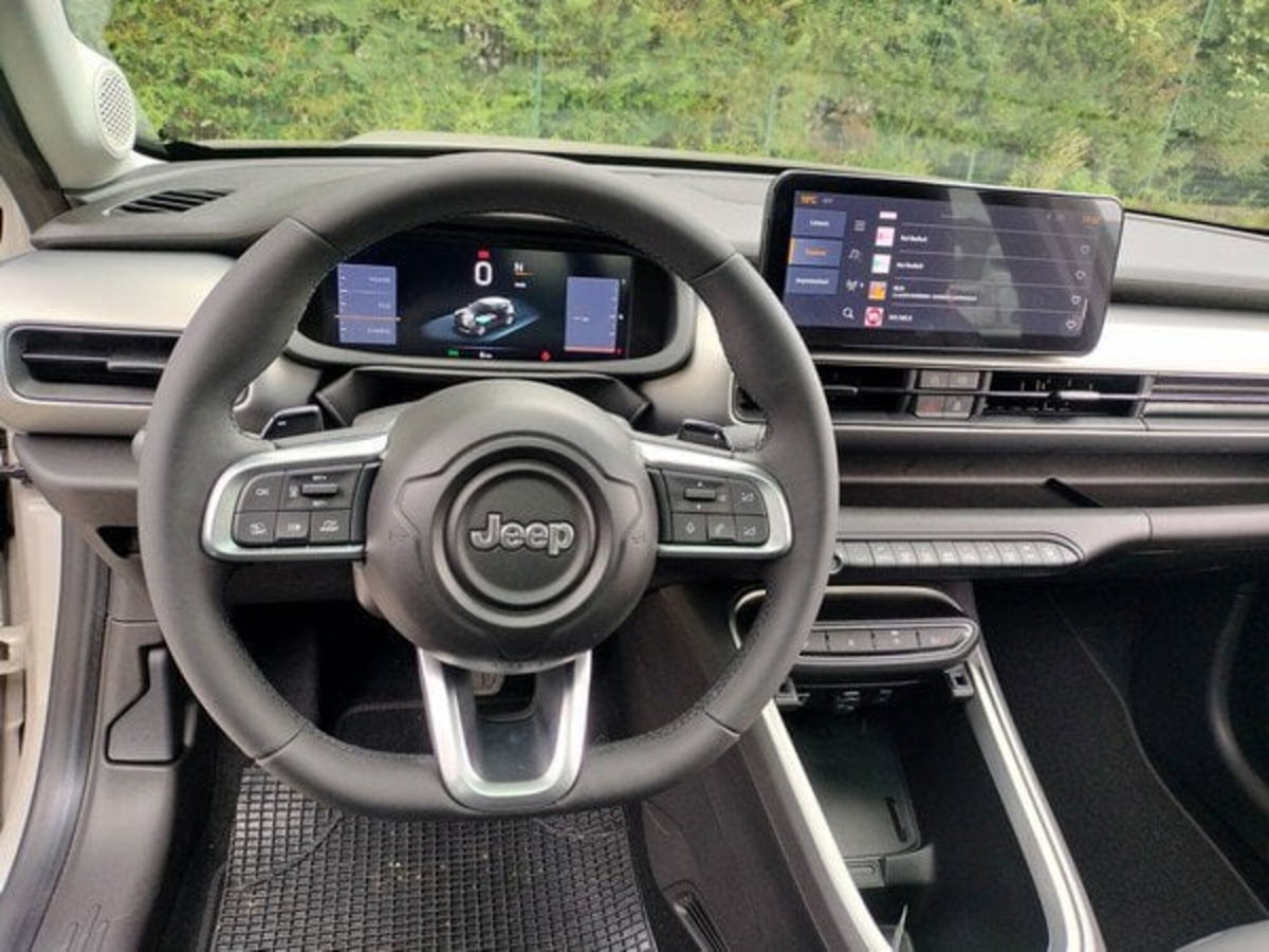 Jeep Avenger 1.2 turbo e-hybrid mhev Summit fwd 110cv edct6 (17)